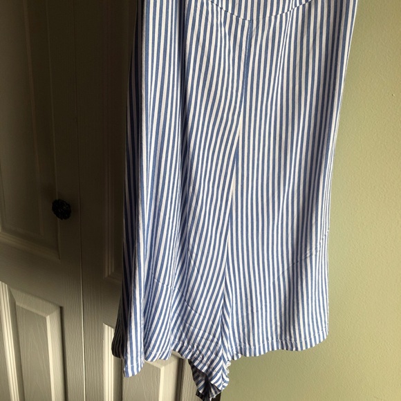 Stripped romper - Picture 3 of 3